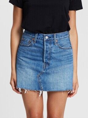 Levi’s Deconstructed Denim Mini Skirt Women’s Size 25 Blue Bohemian Festival